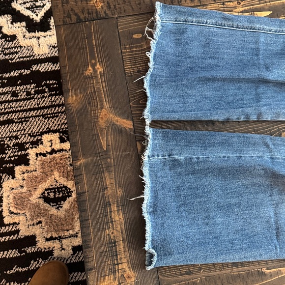 Distressed Blue Jeans - Picture 2 of 4